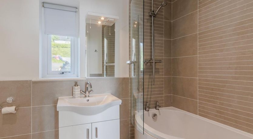 Photo of 4 Bed in Aberdovey