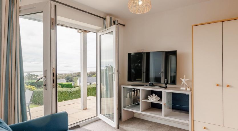 Photo of 4 Bed in Aberdovey