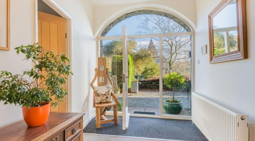 Photo of 4 Bed in Finsthwaite