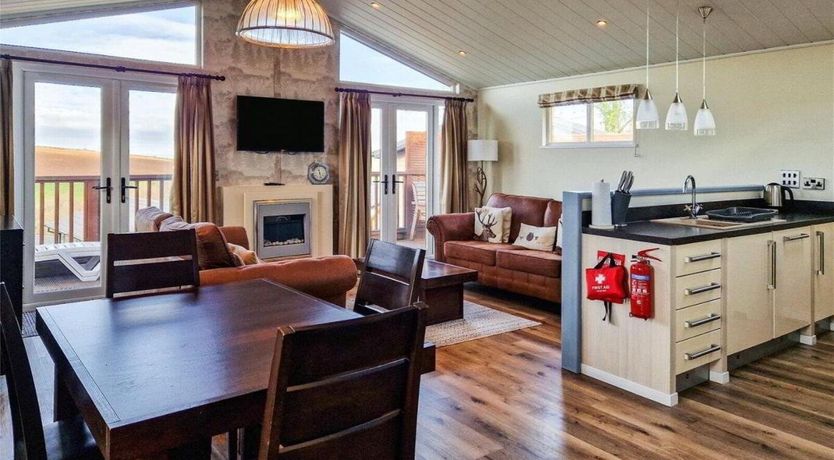 Photo of 2 Bed in Romansleigh