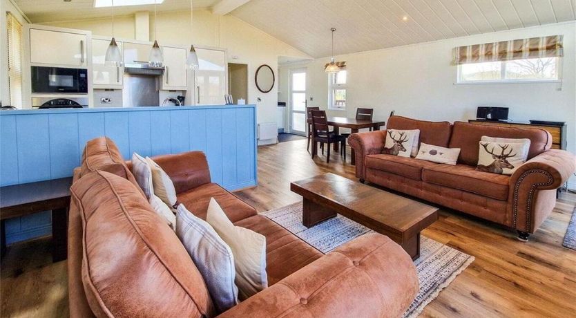 Photo of 2 Bed in Romansleigh