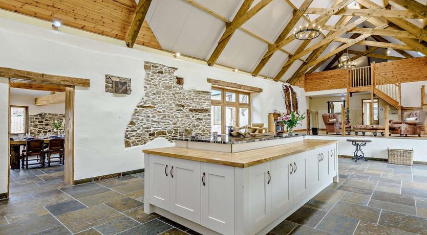 Photo of 6 Bed in Torrington