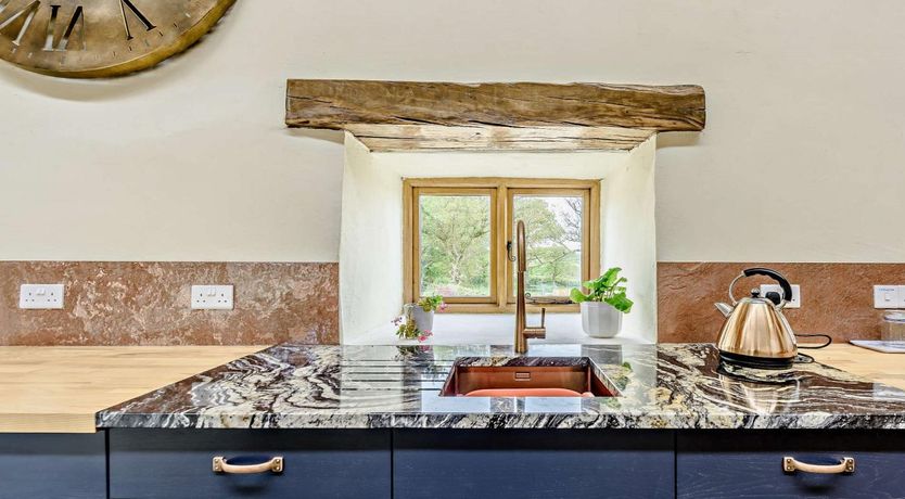 Photo of 6 Bed in Torrington