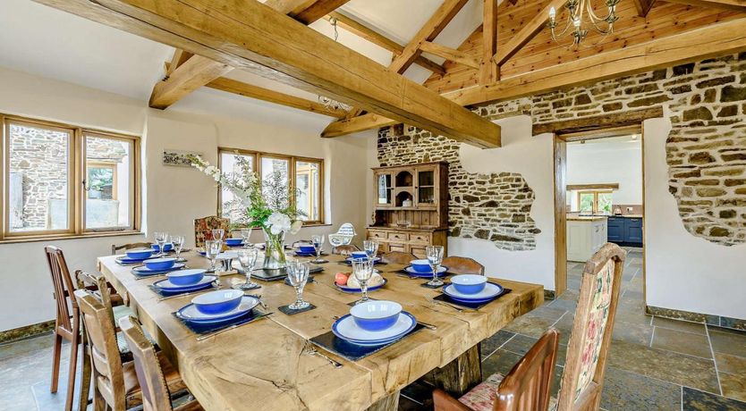 Photo of 6 Bed in Torrington