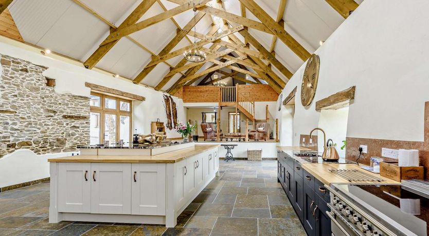 Photo of 6 Bed in Torrington