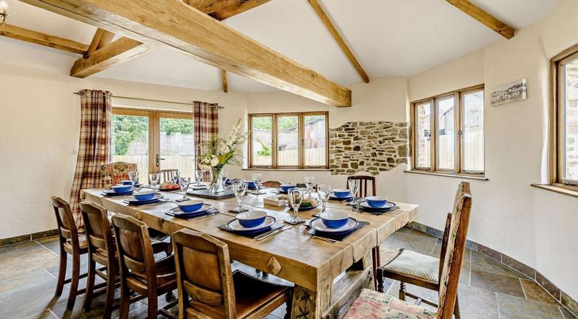 Photo of 6 Bed in Torrington