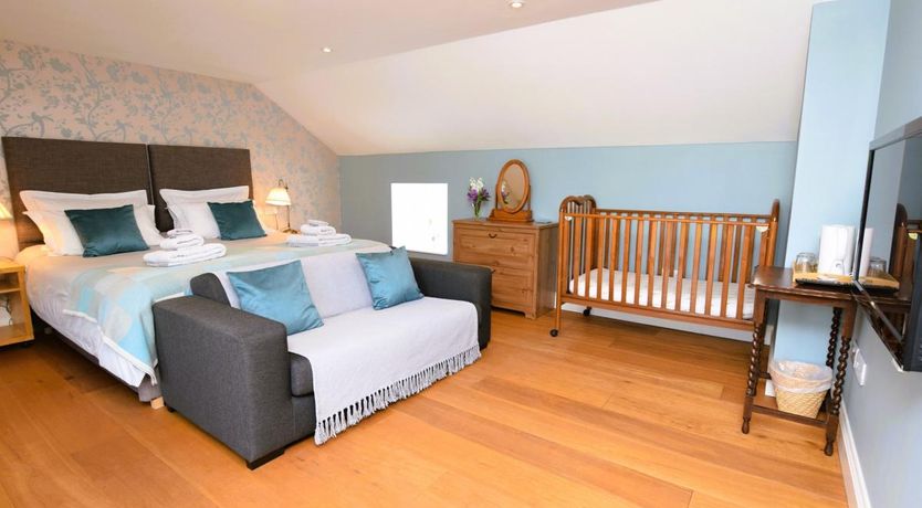 Photo of 4 Bed in Moffat