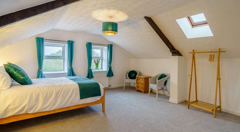 Photo of 2 Bed in Redmain