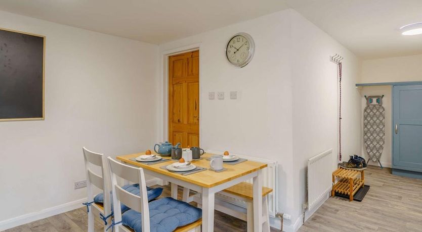 Photo of 2 Bed in Redmain