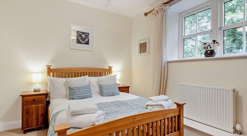 Photo of 5 Bed in Gosforth