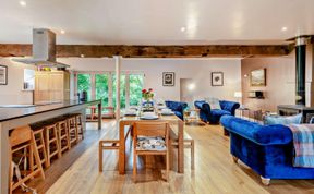 Photo of 5 Bed in Gosforth