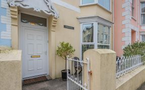 Photo of in Tenby (FB220)