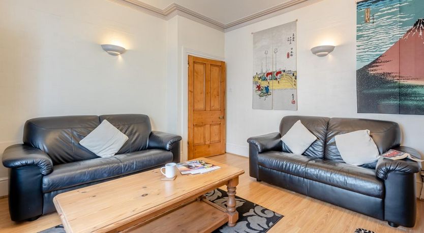 Photo of 6 Bed in Tenby