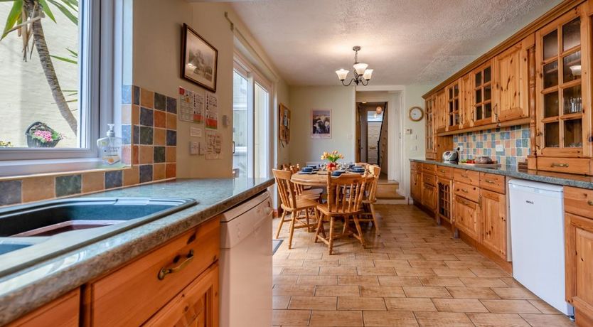 Photo of 6 Bed in Tenby