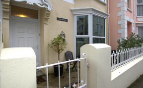 Photo of 6 Bed in Tenby