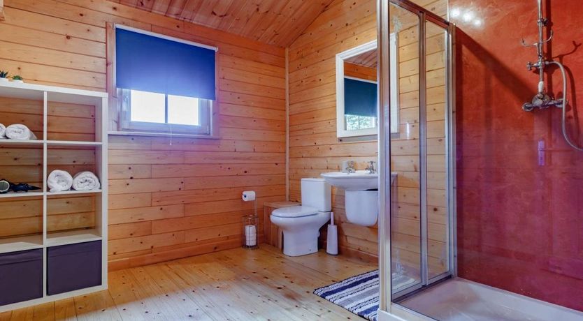 Photo of 2 Bed in Branscombe