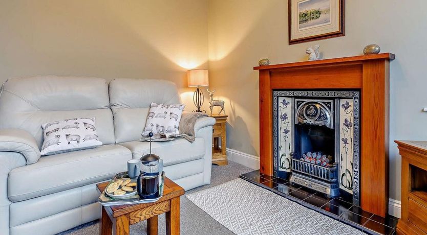 Photo of 2 Bed in Chinley