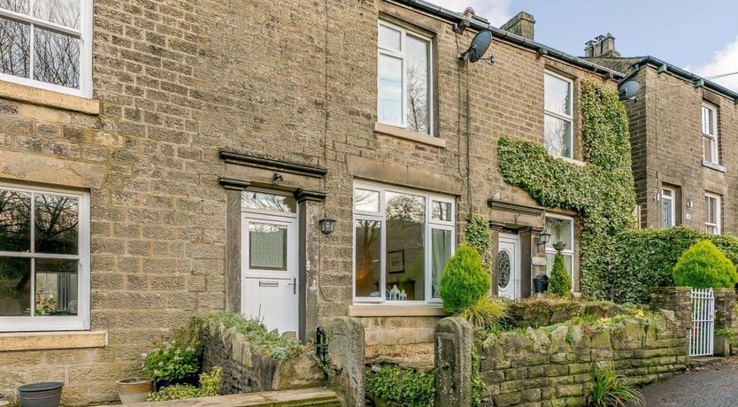 Photo of 2 Bed in Chinley