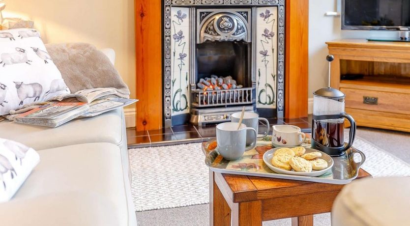 Photo of 2 Bed in Chinley