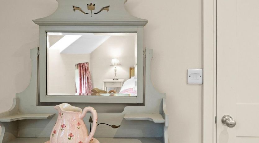 Photo of 2 Bed in Haytons Bent