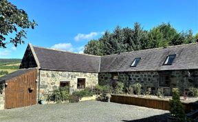 Photo of 2 Bed in Huntly