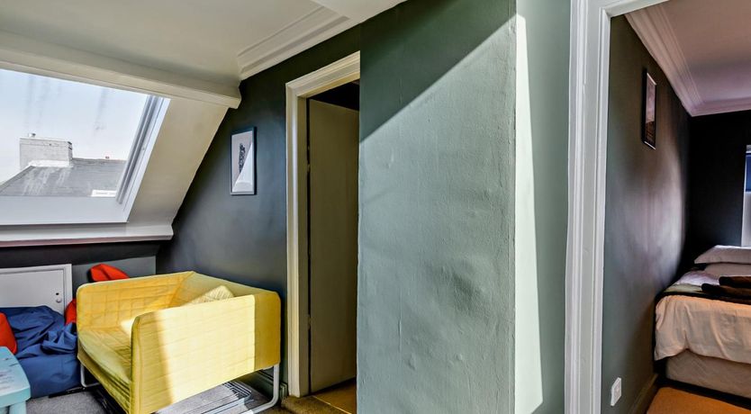 Photo of 4 Bed in Tenby