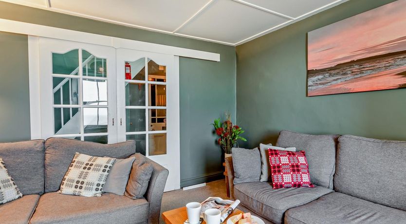 Photo of 4 Bed in Tenby