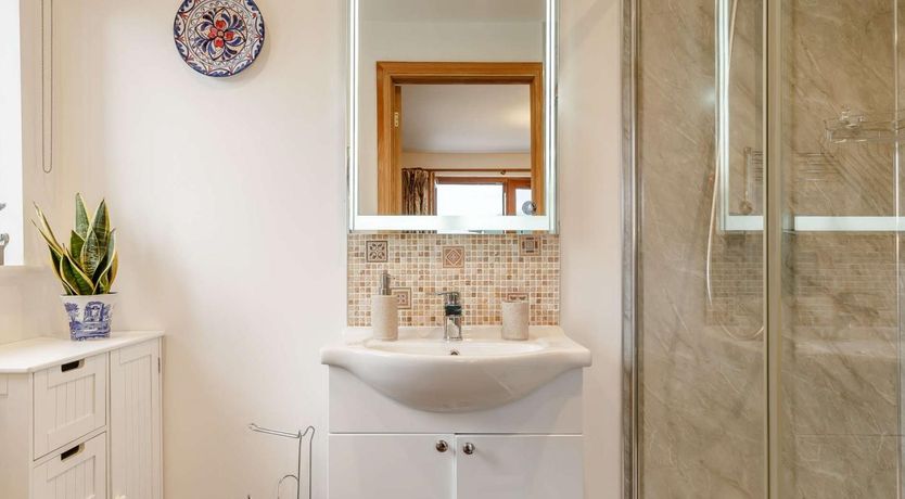 Photo of 1 Bed in Liskeard