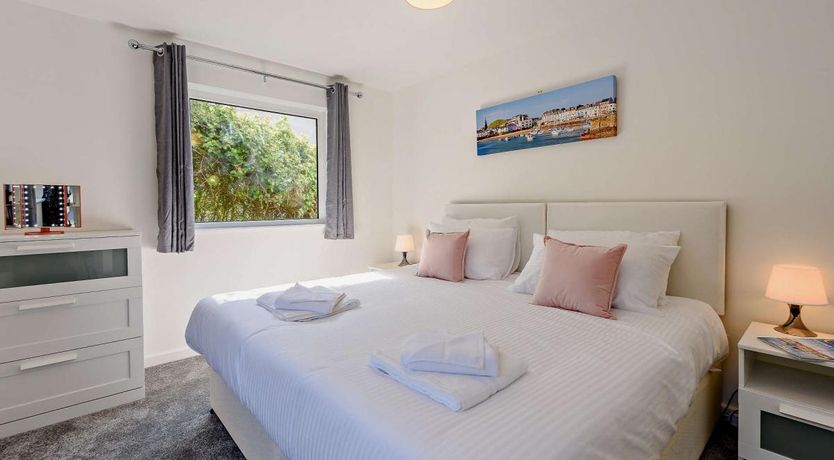 Photo of 2 Bed in Ilfracombe