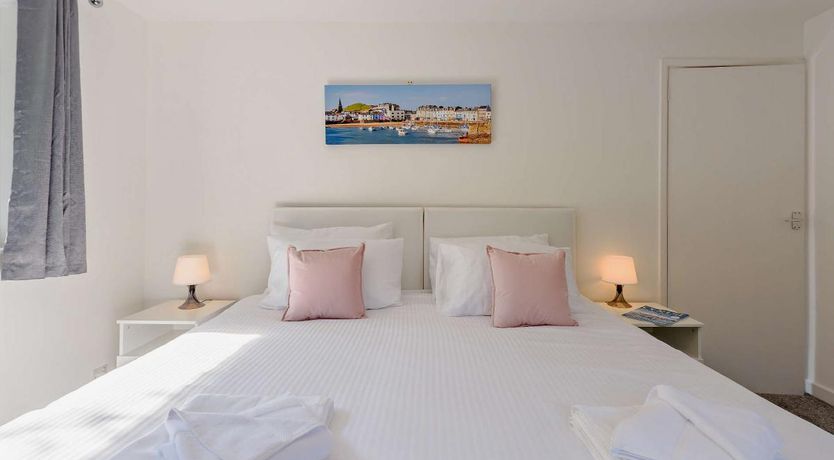 Photo of 2 Bed in Ilfracombe