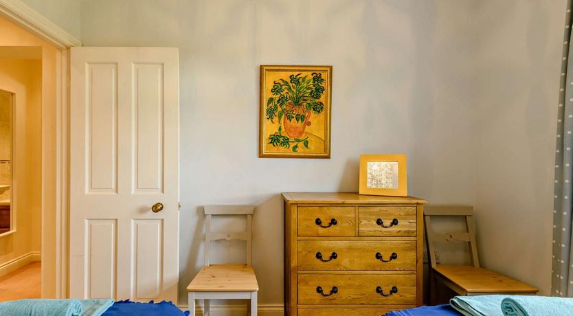 Photo of 2 Bed in Winterborne Zelston