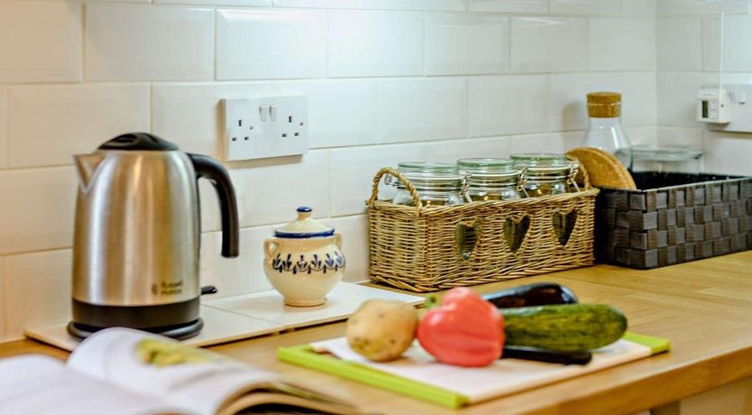 Photo of 2 Bed in Winterborne Zelston