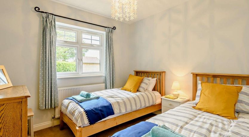 Photo of 2 Bed in Winterborne Zelston