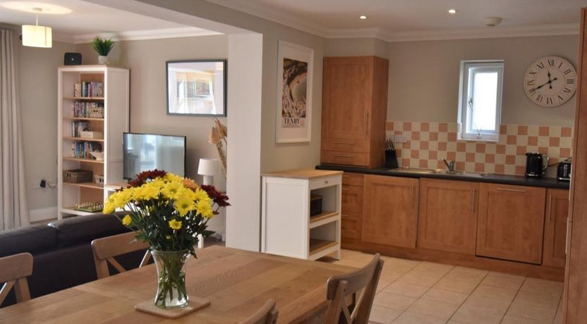 Photo of 2 Bed in Tenby