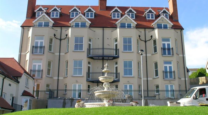 Photo of 2 Bed in Tenby