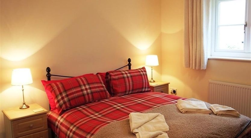 Photo of 2 Bed in Tenby