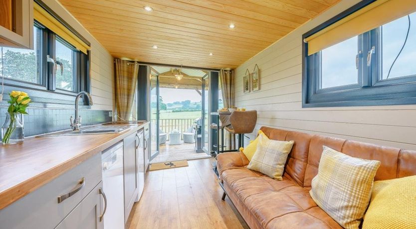 Photo of 1 Bed in Llanddewi Rhydderch