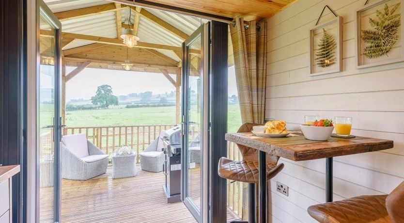 Photo of 1 Bed in Llanddewi Rhydderch