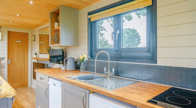 Photo of 1 Bed in Llanddewi Rhydderch