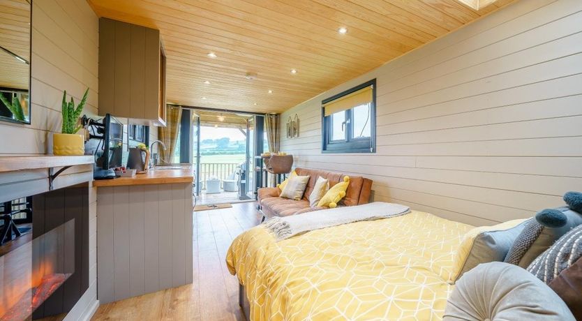 Photo of 1 Bed in Llanddewi Rhydderch