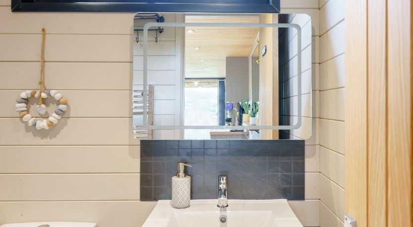 Photo of 1 Bed in Llanddewi Rhydderch