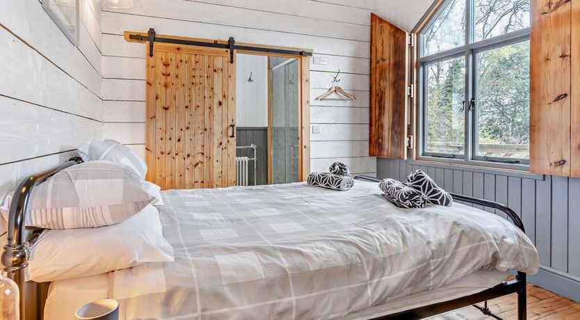 Photo of 2 Bed in Pantygelli