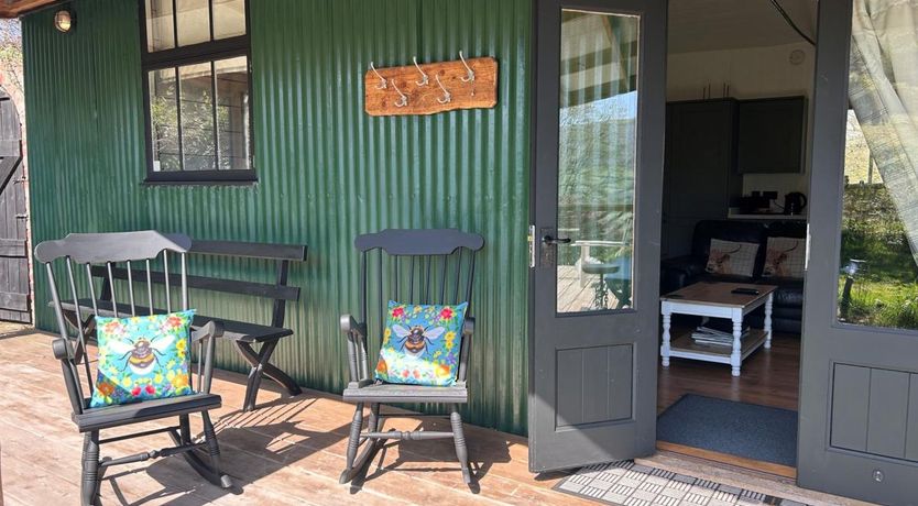 Photo of 2 Bed in Pantygelli