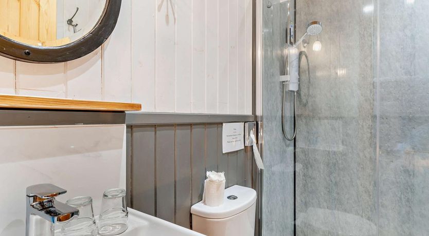 Photo of 2 Bed in Abergavenny