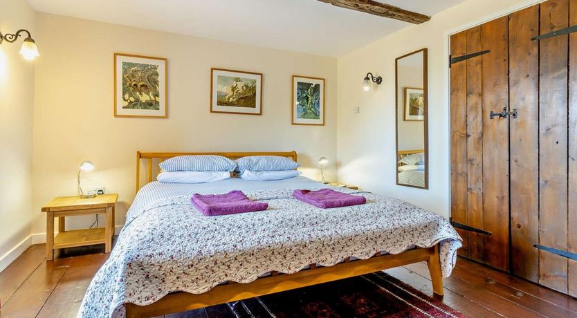 Photo of 4 Bed in Cantref