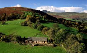 Photo of in Cantref (BN285)
