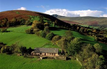 Barn in Mid Wales Holiday Cottage