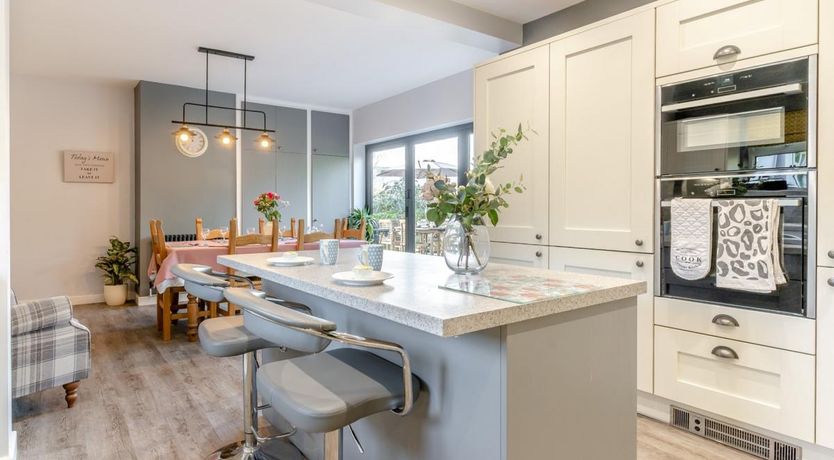 Photo of 3 Bed in Crickhowell