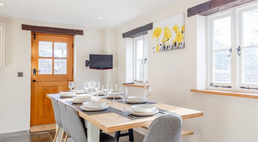 Photo of 5 Bed in Otterham