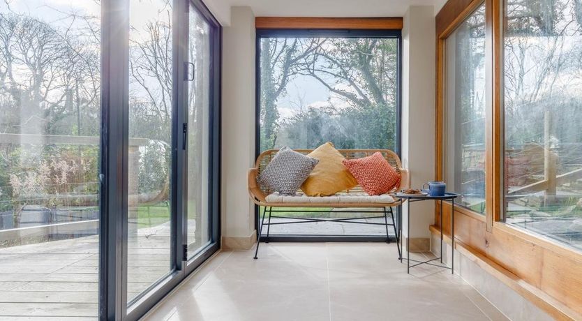 Photo of 5 Bed in Otterham